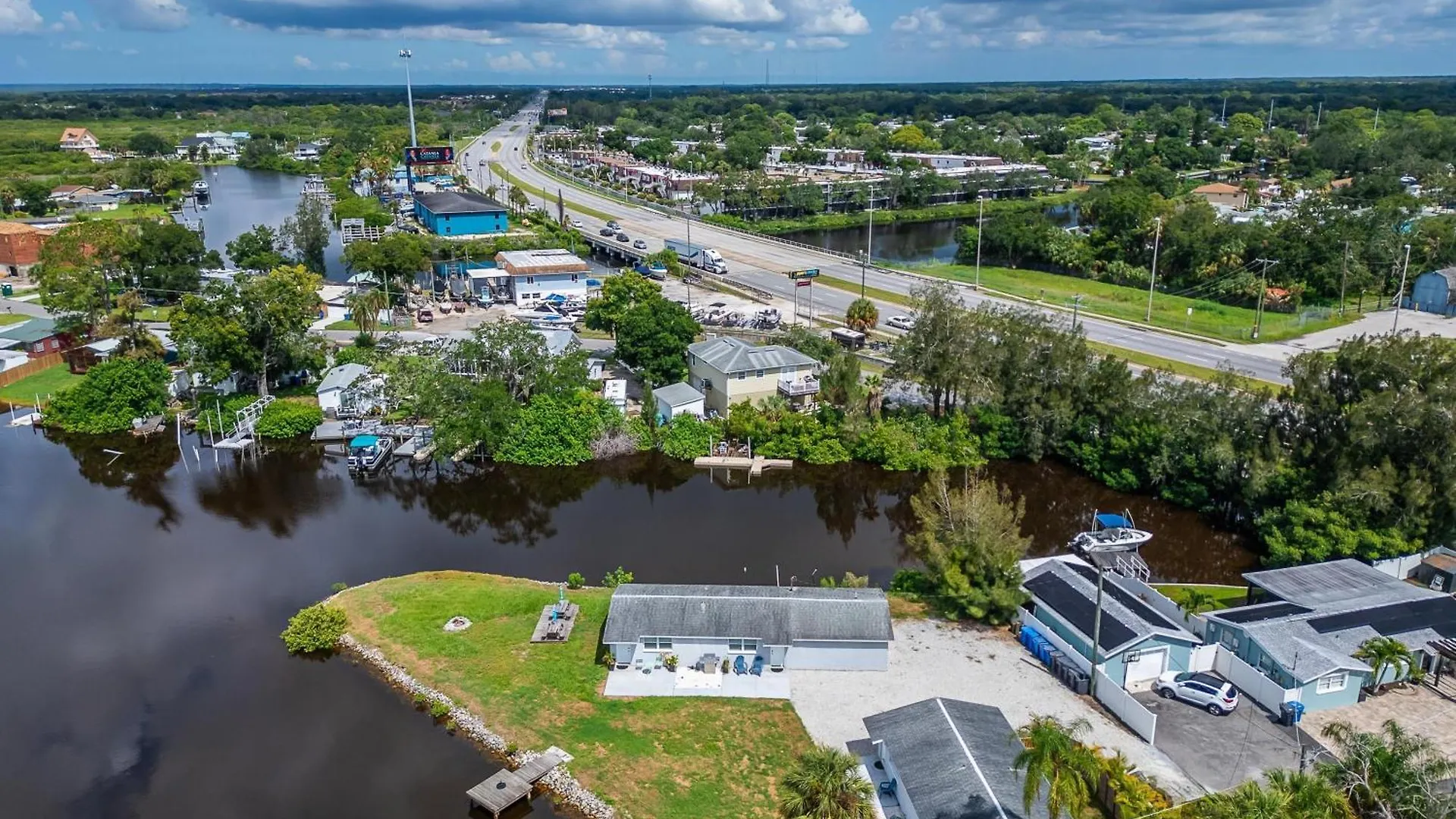 Apartmán 8820 Rocky Creek Drive, Unit A Tampa 0*,  USA